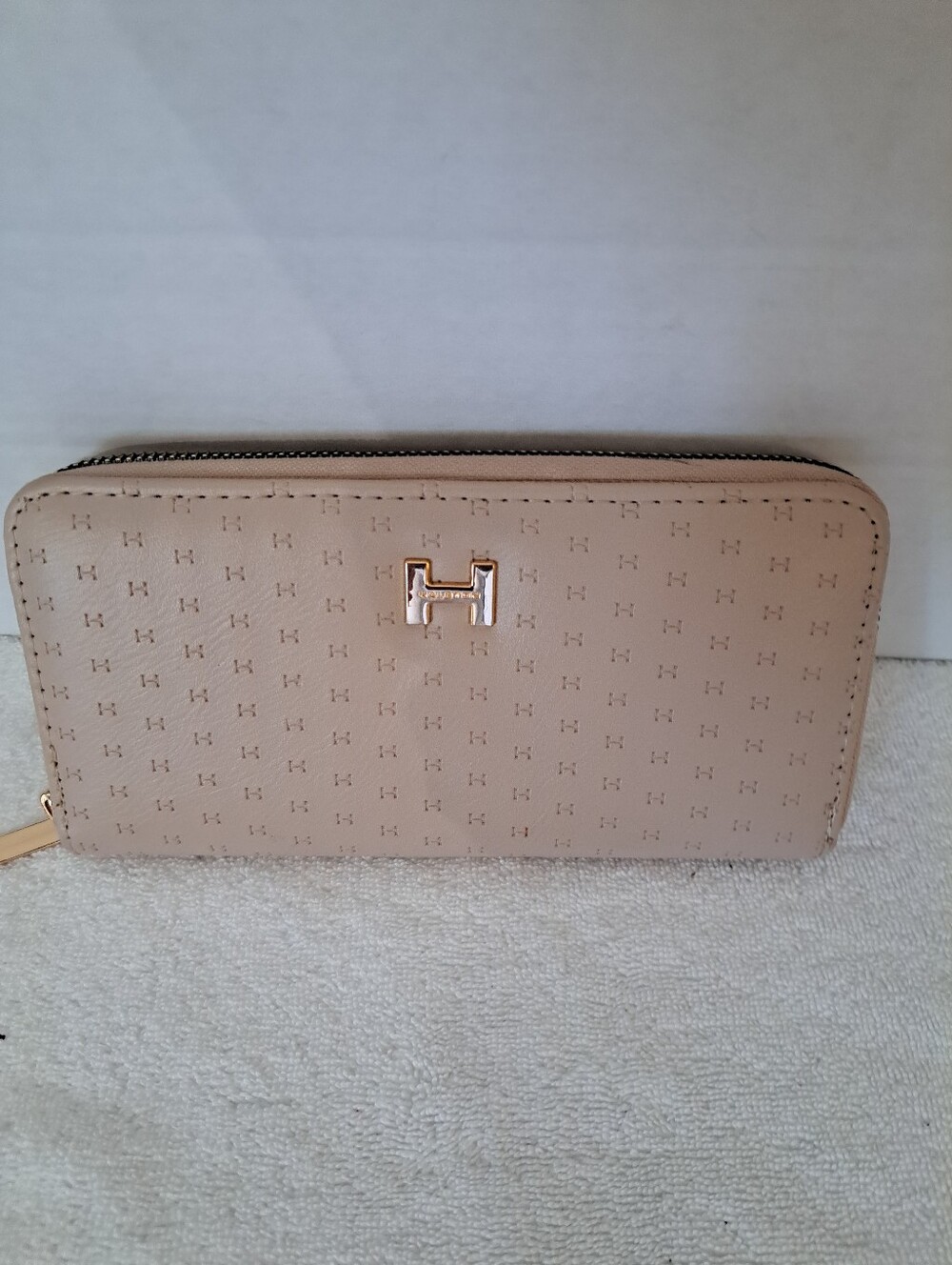 Halston Blush Beige Zip-Around Wristlet Wallet